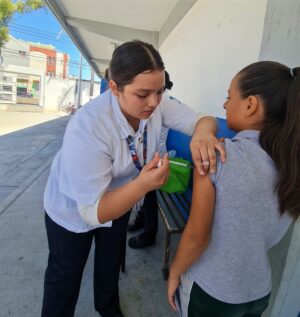 SSG aplica más de 4 mil 800 vacunas contra el VPH en la zona del Rincón SSG aplica más de 4 mil 800 vacunas contra el VPH en la zona del Rincón