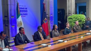 Celebran autoridades la sesión solemne del Segundo Informe de Gobierno Celebran autoridades la sesión solemne del Segundo Informe de Gobierno