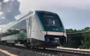 Por más de una hora se quedó varado el Tren Maya con el presidente López Obrador Por más de una hora se quedó varado el Tren Maya con el presidente López Obrador