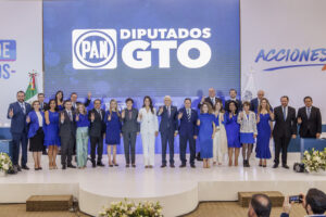 ASISTE LIBIA DENNISE A SEGUNDO INFORME DE RESULTADOS DEL GRUPO PARLAMENTARIO DEL PAN ASISTE LIBIA DENNISE A SEGUNDO INFORME DE RESULTADOS DEL GRUPO PARLAMENTARIO DEL PAN
