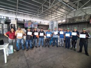 CAISES Uriangato capacita a trabajadores locales sobre RCP. CAISES Uriangato capacita a trabajadores locales sobre RCP.