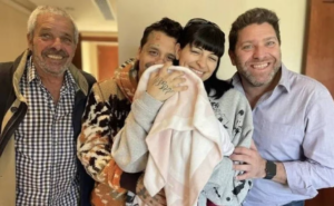 Christian Nodal y Cazzu celebran el primer mes de su hija Christian Nodal y Cazzu celebran el primer mes de su hija