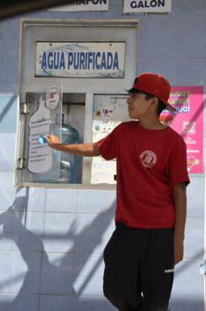 SSG realiza vigilancia sanitaria en los establecimientos dedicados a la purificación y embotellado de agua. SSG realiza vigilancia sanitaria en los establecimientos dedicados a la purificación y embotellado de agua.