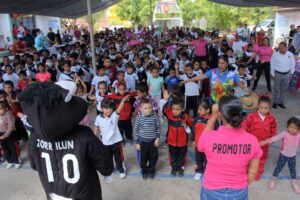 Llevan Feria de Prevención a Primaria Cuauhtémoc Llevan Feria de Prevención a Primaria Cuauhtémoc