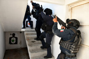 CAPACITAN A GRUPO TÁCTICO DE POLICÍA MUNICIPAL CAPACITAN A GRUPO TÁCTICO DE POLICÍA MUNICIPAL