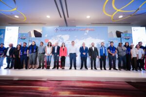 Abandera Diego Sinhue a 65 ganadores del programa GTO Internacional. Abandera Diego Sinhue a 65 ganadores del programa GTO Internacional.