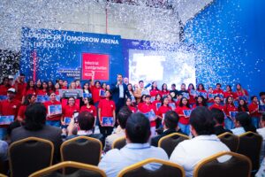 Los jóvenes toman el futuro en sus manos: Diego Sinhue. Los jóvenes toman el futuro en sus manos: Diego Sinhue.