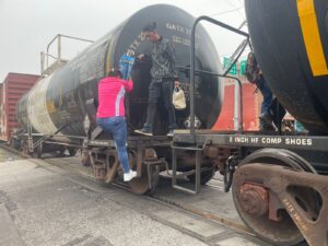 PASO DEL FERROCARRIL ES UN RIESGO POR LA MANCHA URBANA PASO DEL FERROCARRIL ES UN RIESGO POR LA MANCHA URBANA