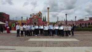 El Sistema de Salud entregó 9 Insignias Planet Youth al municipio de Manuel Doblado. El Sistema de Salud entregó 9 Insignias Planet Youth al municipio de Manuel Doblado.