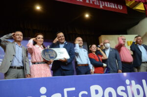 El Sistema de Salud Gto entregó constancias a 71 alumnos del programa interactivo y formación «Futuros Digitales». El Sistema de Salud Gto entregó constancias a 71 alumnos del programa interactivo y formación «Futuros Digitales».
