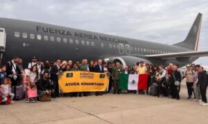 Van 720 mexicanos rescatados de Israel; asegura López Obrador Van 720 mexicanos rescatados de Israel; asegura López Obrador