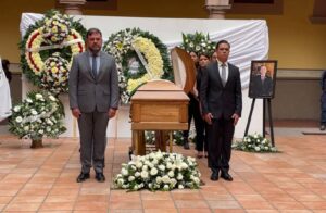 Dan último adiós al regidor Alejandro Lanuza Dan último adiós al regidor Alejandro Lanuza