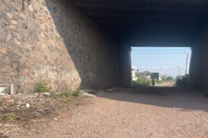ANTE FALTA DE ATENCIÓN DEL MUNICIPIO, TRANSPORTISTAS Y HABITANTES DE COMUNIDADES RURALES SE ORGANIZARON Y CON SU PROPIO DINERO ARREGLAN EL CAMINO DE LA CALLE SOL HASTA LA CARRETERA QUE VA A SAN JOSÉ DE ULUAPA ANTE FALTA DE ATENCIÓN DEL MUNICIPIO, TRANSPORTISTAS Y HABITANTES DE COMUNIDADES RURALES SE ORGANIZARON Y CON SU PROPIO DINERO ARREGLAN EL CAMINO DE LA CALLE SOL HASTA LA CARRETERA QUE VA A SAN JOSÉ DE ULUAPA