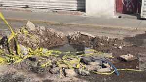 Reportan vecinos de calle Progreso trabajo inconcluso de JAPAMI Reportan vecinos de calle Progreso trabajo inconcluso de JAPAMI