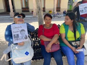 COMERCIANTES PIDEN TRATO DIGNO Y CESE A HOSTIGAMIENTOS O DESPIDO DE COORDINADORA DE FISCALIZACIÓN MUNICIPAL COMERCIANTES PIDEN TRATO DIGNO Y CESE A HOSTIGAMIENTOS O DESPIDO DE COORDINADORA DE FISCALIZACIÓN MUNICIPAL