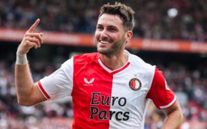 Santi Giménez de nuevo en la órbita de los grandes de la Serie A Santi Giménez de nuevo en la órbita de los grandes de la Serie A