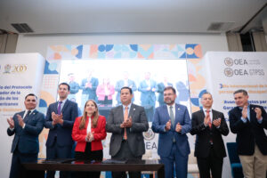 En Guanajuato trabajamos para tener una sociedad más incluyente: Diego Sinhue. En Guanajuato trabajamos para tener una sociedad más incluyente: Diego Sinhue.