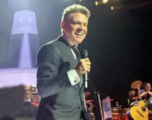 Luis Miguel inicia gira por México con concierto privado Luis Miguel inicia gira por México con concierto privado