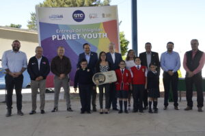SSG entrega 15 Insignias Plata Planet Youth a escuelas secundarias de Irapuato. SSG entrega 15 Insignias Plata Planet Youth a escuelas secundarias de Irapuato.