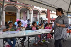 Comienzan talleres de decoración navideña Comienzan talleres de decoración navideña