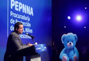 Inaugura Diego Sinhue el 2º Foro “La Adopción Sí es Posible”. Inaugura Diego Sinhue el 2º Foro “La Adopción Sí es Posible”.