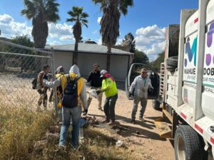 Se aplican contra el dengue habitantes de La Llave en Manuel Doblado. Se aplican contra el dengue habitantes de La Llave en Manuel Doblado.