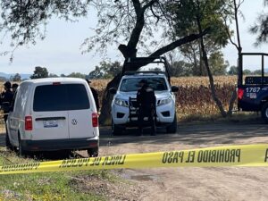 Asesinan a hombre y lesionan a otro en camino terracero en la colonia Emiliano Zapata III Asesinan a hombre y lesionan a otro en camino terracero en la colonia Emiliano Zapata III