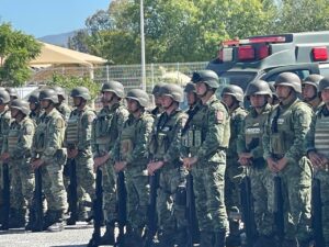 LLEGAN REFUERZOS PARA LA SEGURIDAD DE SALAMANCA: HORAS MÁS TARDE ACRIBILLARON A TRES PERSONAS AL INTERIOR DE UN DOMICILIO LLEGAN REFUERZOS PARA LA SEGURIDAD DE SALAMANCA: HORAS MÁS TARDE ACRIBILLARON A TRES PERSONAS AL INTERIOR DE UN DOMICILIO