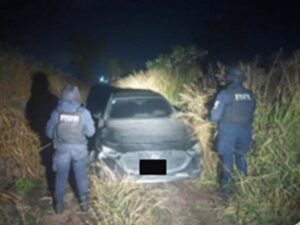 ABANDONAN VEHÍCULO ROBADO EN LA CRUZ Y FSPE LO RECUPERA PARA ENTREGARLO AL MINISTERIO PÚBLICO ABANDONAN VEHÍCULO ROBADO EN LA CRUZ Y FSPE LO RECUPERA PARA ENTREGARLO AL MINISTERIO PÚBLICO