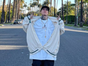 Santa Fe Klan celebra Navidad en su barrio después de un año difícil Santa Fe Klan celebra Navidad en su barrio después de un año difícil