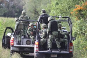 FSPE Y EJÉRCITO MEXICANO EN COORDINACIÓN CON FISCALÍA DE LA REPÚBLICA DETUVIERON A UN HOMBRE Y SACARON DE LAS CALLES 78 DOSIS DE DROGAS FSPE Y EJÉRCITO MEXICANO EN COORDINACIÓN CON FISCALÍA DE LA REPÚBLICA DETUVIERON A UN HOMBRE Y SACARON DE LAS CALLES 78 DOSIS DE DROGAS