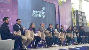 Incentivan el comercio juvenil con feria empresarial en el Instituto Irapuato Incentivan el comercio juvenil con feria empresarial en el Instituto Irapuato