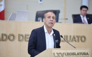 INICIATIVA PARA REGULAR LOS GASTOS DE PUBLICIDAD PARA EL ESTADO Y MUNICIPIOS ESTA CONGELADA EN EL CONGRESO INICIATIVA PARA REGULAR LOS GASTOS DE PUBLICIDAD PARA EL ESTADO Y MUNICIPIOS ESTA CONGELADA EN EL CONGRESO