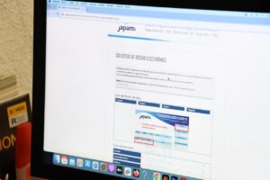 INVITAN A TRAMITAR RECIBO ELECTRÓNICO INVITAN A TRAMITAR RECIBO ELECTRÓNICO