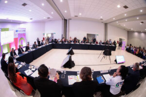 Proteger los derechos de la niñez y adolescencia, es trabajo de todos: Diego Sinhue. Proteger los derechos de la niñez y adolescencia, es trabajo de todos: Diego Sinhue.