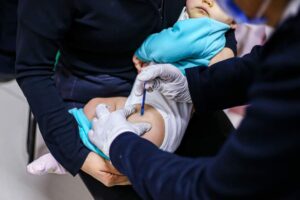 87 mil 839 dosis contra la influenza han sido aplicadas en los municipios pertenecientes a la Jurisdicción Sanitaria VIII. 87 mil 839 dosis contra la influenza han sido aplicadas en los municipios pertenecientes a la Jurisdicción Sanitaria VIII.