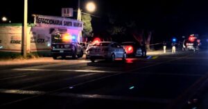 Atacan a policías en la Celaya-Salvatierra y mueren cinco en el lugar Atacan a policías en la Celaya-Salvatierra y mueren cinco en el lugar