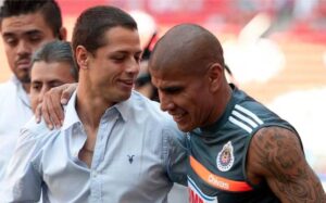 ‘Bienvenido a Chivas, Chicharito’; Carlos Salcido adelanta fichaje ‘bomba’ de Guadalajara ‘Bienvenido a Chivas, Chicharito’; Carlos Salcido adelanta fichaje ‘bomba’ de Guadalajara