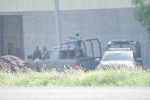 ELEMENTOS DE LA GUARDIA NACIONAL Y DE PETRÓLEOS MEXICANOS ENCONTRARON TRES TROMAS CLANDESTINAS ELEMENTOS DE LA GUARDIA NACIONAL Y DE PETRÓLEOS MEXICANOS ENCONTRARON TRES TROMAS CLANDESTINAS