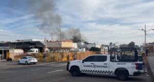 Sufre fuerte incendio una bodega en la Central de Abastos Sufre fuerte incendio una bodega en la Central de Abastos