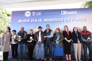 Viajan 107 Mineros de Plata a Dallas, Texas. Viajan 107 Mineros de Plata a Dallas, Texas.