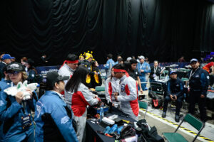 Inaugura Diego Sinhue el Torneo Universitario Robots de Combate GTO. Inaugura Diego Sinhue el Torneo Universitario Robots de Combate GTO.