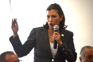 Ligia Arce Padilla cierra filas con directivos del Instituto de Salud Pública del Estado. Ligia Arce Padilla cierra filas con directivos del Instituto de Salud Pública del Estado.