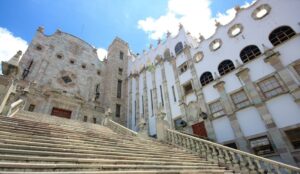 Demandan penalmente a estudiantes de la UG por “daños a edificios” Demandan penalmente a estudiantes de la UG por “daños a edificios”