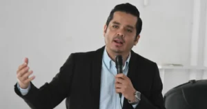 HABLA CÉSAR PRIETO DE LOS HECHOS Y VELADAMENTE ORDENA A ALCALDE INTERINO QUE INVESTIGUE LO QUE CONSIDERÓ COMO UN SUSTO HABLA CÉSAR PRIETO DE LOS HECHOS Y VELADAMENTE ORDENA A ALCALDE INTERINO QUE INVESTIGUE LO QUE CONSIDERÓ COMO UN SUSTO
