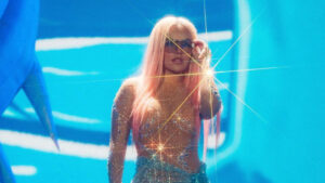 Karol G pinta de rosa y perreo el Azteca Karol G pinta de rosa y perreo el Azteca