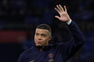 Kylian Mbappé ya firmó con el Real Madrid, reportan en España Kylian Mbappé ya firmó con el Real Madrid, reportan en España