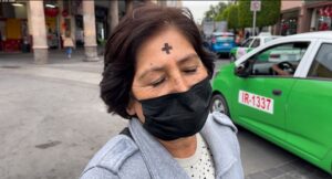 Asisten los fieles creyentes al miércoles de ceniza para iniciar la cuaresma Asisten los fieles creyentes al miércoles de ceniza para iniciar la cuaresma