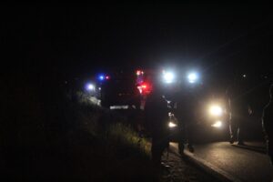 UN NIÑO MURIÓ POR LAS BALAS QUE HOMBRES NO IDENTIFICADOS DISPARARON CONTRA EL VEHÍCULO QUE TRIPULABA JUNTO CON UN HOMBRE QUE TAMBIÉN FALLECIÓ ADEMÁS DE UNA MUJER QUE ACABÓ LESIONADA UN NIÑO MURIÓ POR LAS BALAS QUE HOMBRES NO IDENTIFICADOS DISPARARON CONTRA EL VEHÍCULO QUE TRIPULABA JUNTO CON UN HOMBRE QUE TAMBIÉN FALLECIÓ ADEMÁS DE UNA MUJER QUE ACABÓ LESIONADA