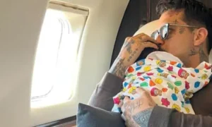 Christian Nodal muestra por primera vez el rostro de su hija Inti Christian Nodal muestra por primera vez el rostro de su hija Inti